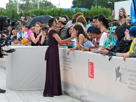 Venice, 82nd Venice International Film Festival 2025 - evening 3 - red carpet of the film A Pied D Oeuvre - In the photo: Virginie Ledoyen,  Copyright: xManuelexMangiarottix xipa-agency.netx xPoolxPhotoxEventsx06x IPA_Agency_IPA63581720