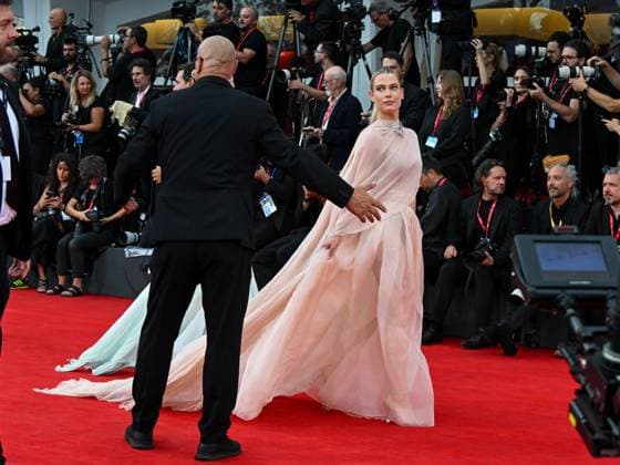 Venice, 82nd Venice International Film Festival 2025 - evening 3 - red carpet of the film After The Hunt - Pictured: Lady Amelia and Eliza Spencer  Copyright: xManuelexMangiarottix xipa-agency.netx xPoolxPhotoxEventsx06x IPA_Agency_IPA63582284
