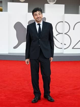 Venice, ITALY: Venice, 82nd Venice International Film Festival 2025 - Evening 3 - Red Carpet for the film A Pied D Oeuvre - Pictured: Franck Courtes Venice ITALY  - ZUMAp169 20250829_zea_p169_703 Copyright: xManuelexMangiarottix