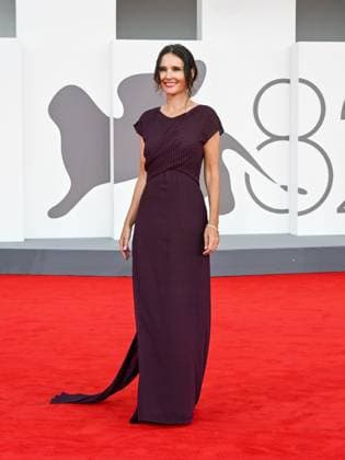 Venice, ITALY: Venice, 82nd Venice International Film Festival 2025 - Evening 3 - Red Carpet for the film A Pied D Oeuvre - Pictured: Virginie Ledoyen Venice ITALY  - ZUMAp169 20250829_zea_p169_764 Copyright: xManuelexMangiarottix
