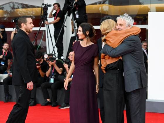Venice, ITALY: Venice, 82nd Venice International Film Festival 2025 - evening 3 - red carpet of the film A Pied D Oeuvre - In the photo: Bastien Bouillon, ValÃ rie Donzelli, Virginie Ledoyen, Alain Goldman Venice ITALY  - ZUMAp169 20250829_zea_p169_740 Copyright: xManuelexMangiarottix