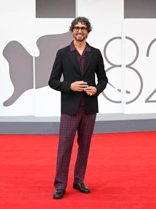 Venice, Italy: Venice, 82nd Venice International Film Festival 2025 - Evening 3 - The red carpet for the film After The Hunt. Pictured is Simone Marchetti. Venice Italy  - ZUMAp169 20250829_zea_p169_775 Copyright: xManuelexMangiarottix