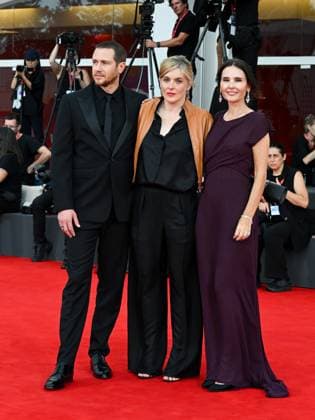 Venice, ITALY: Venice, 82nd Venice International Film Festival 2025 - evening 3 - red carpet of the film A Pied D Oeuvre - In the photo: Bastien Bouillon, ValÃ rie Donzelli, Virginie Ledoyen, Venice ITALY  - ZUMAp169 20250829_zea_p169_782 Copyright: xManuelexMangiarottix