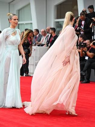 Venice, Italy: Venice, 82nd Venice International Film Festival 2025 - Evening 3 - The red carpet for the film After The Hunt. Pictured are Lady Amelia and Eliza Spencer. Venice Italy  - ZUMAp169 20250829_zea_p169_828 Copyright: xLadyxAmeliaxedxElizaxSpencerx