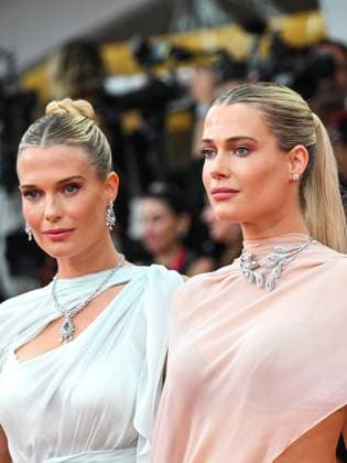 Venice, Italy: Venice, 82nd Venice International Film Festival 2025 - Evening 3 - The red carpet for the film After The Hunt. Pictured are Lady Amelia and Eliza Spencer. Venice Italy  - ZUMAp169 20250829_zea_p169_842 Copyright: xLadyxAmeliaxedxElizaxSpencerx