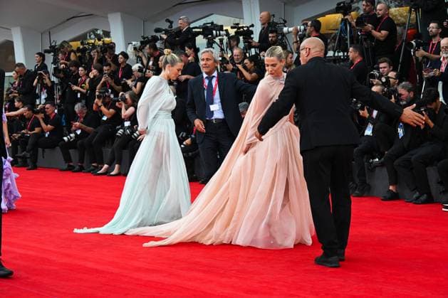 Venice, Italy: Venice, 82nd Venice International Film Festival 2025 - Evening 3 - The red carpet for the film After The Hunt. Pictured are Lady Amelia and Eliza Spencer. Venice Italy  - ZUMAp169 20250829_zea_p169_843 Copyright: xLadyxAmeliaxedxElizaxSpencerx