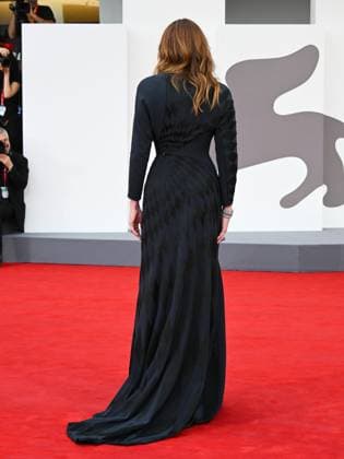 Venice, 82nd Venice International Film Festival 2025 - Evening 3 - Red Carpet for the film After The Hunt - Pictured: Julia Roberts  Copyright: xManuelexMangiarottix xipa-agency.netx xPoolxPhotoxEventsx06x IPA_Agency_IPA63583425