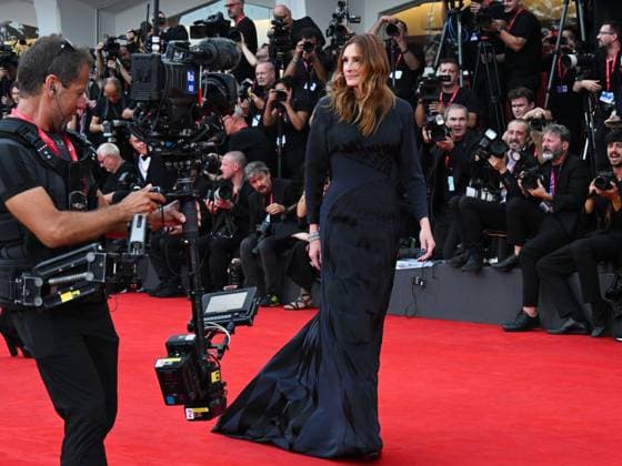 Venice, 82nd Venice International Film Festival 2025 - Evening 3 - Red Carpet for the film After The Hunt - Pictured: Julia Roberts  Copyright: xManuelexMangiarottix xipa-agency.netx xPoolxPhotoxEventsx06x IPA_Agency_IPA63583442