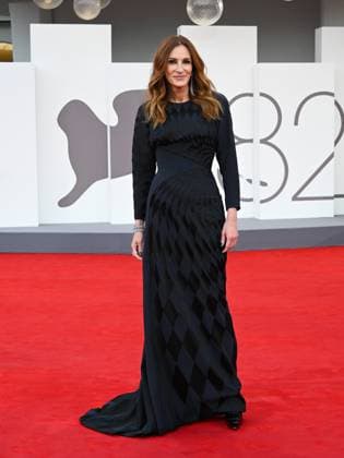 Venice, ITALY: Venice, 82nd Venice International Film Festival 2025 - Evening 3 - Red Carpet for the film After The Hunt - Pictured: Julia Roberts Venice ITALY  - ZUMAp169 20250829_zea_p169_920 Copyright: xManuelexMangiarottix