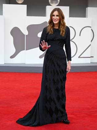 Venice, ITALY: Venice, 82nd Venice International Film Festival 2025 - Evening 3 - Red Carpet for the film After The Hunt - Pictured: Julia Roberts Venice ITALY  - ZUMAp169 20250829_zea_p169_928 Copyright: xManuelexMangiarottix