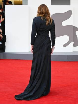 Venice, ITALY: Venice, 82nd Venice International Film Festival 2025 - Evening 3 - Red Carpet for the film After The Hunt - Pictured: Julia Roberts Venice ITALY  - ZUMAp169 20250829_zea_p169_929 Copyright: xManuelexMangiarottix