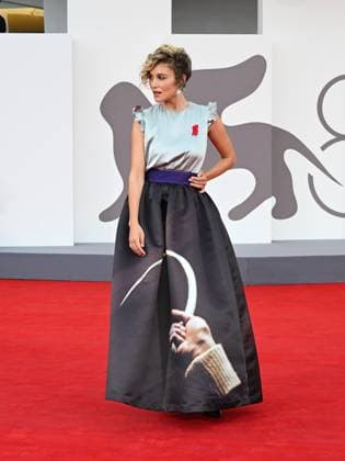Venice, 82nd Venice International Film Festival 2025 - Evening 3 - Red Carpet for the film After The Hunt - Pictured: Noemi Brando  Copyright: xManuelexMangiarottix xipa-agency.netx xPoolxPhotoxEventsx06x IPA_Agency_IPA63584678