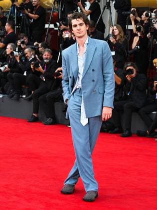 Venice, 82nd Venice International Film Festival 2025 - Evening 3 - The red carpet for the film After The Hunt. Pictured is Andrew Garfield.  Copyright: xManuelexMangiarottix xipa-agency.netx xPoolxPhotoxEventsx06x IPA_Agency_IPA63585045