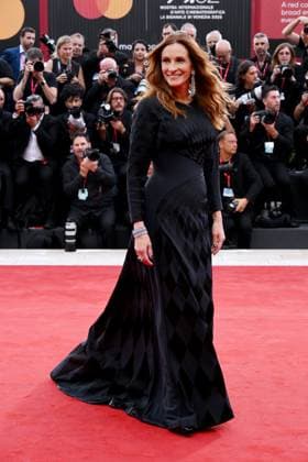 Venice, 82nd Venice International Film Festival 2025 - evening 3 - red carpet of the film After the Hunt Pictured: Julia Roberts  Copyright: xAlbertoxTerenghi PoolxPhotoxEventsx06x xipa-agency.netx xPoolxPhotoxEventsx06x IPA_Agency_IPA63585617