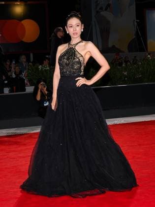 Venice, ITALY: Venice, 82nd Venice International Film Festival 2025 - Evening 3 - Red Carpet for the film Calle Malaga - Pictured: Son Ye-Jin Venice ITALY  - ZUMAp169 20250829_zea_p169_1431 Copyright: xAlbertoxTerenghix