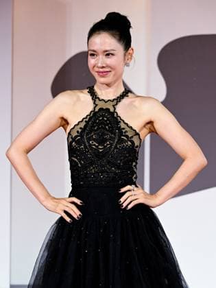 Venice, Italy: Venice, 82nd Venice International Film Festival 2025 - Evening 3 - The Red Carpet for the Film Eojjeol Suga Eopda (No Other Choice). Pictured is Son Ye-jin. Venice Italy  - ZUMAp169 20250829_zea_p169_1495 Copyright: xManuelexMangiarottix
