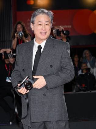 Venice, ITALY: Venice, 82nd Venice International Film Festival 2025 - Evening 3 - Red Carpet for the film Calle Malaga - Pictured: Park Chan-wook Venice ITALY  - ZUMAp169 20250829_zea_p169_1636 Copyright: xAlbertoxTerenghix