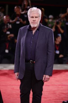 82nd Venice Film Festival - Eojjeol suga eopda (No Other Choice) VENICE, ITALY - AUGUST 29: Actor Ron Perlman attends the red carpet of the film Eojjeol suga eopda (No Other Choice) at the 82nd Venice Film Festival in Venice, Italy on August 29th, 2025. Marco Barada Anadolu Venice Italy. Editorial use only. Please get in touch for any other usage.  Copyright: x2025xAnadoluxMarcoxBaradax