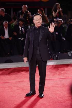 82nd Venice Film Festival - Eojjeol suga eopda (No Other Choice VENICE, ITALY - AUGUST 29: Korean actor Lee Sung-min attends the red carpet of the film Eojjeol suga eopda (No Other Choice) at the 82nd Venice Film Festival in Venice, Italy on August 29th, 2025 Marco Barada Anadolu Venice Italy. Editorial use only. Please get in touch for any other usage.  Copyright: x2025xAnadoluxMarcoxBaradax