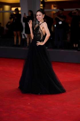 Eojjeol Suga Eopda (No Other Choice) Red Carpet - The 82nd Venice International Film Festival in Italy - 29 Aug 2025 Son Ye-Jin attends the Eojjeol Suga Eopda (No Other Choice) red carpet during the 82nd Venice International Film Festival. Venice Lido Italy Copyright: xDanielexCifala x xSOPAxImagesx _CIF7162