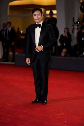 Eojjeol Suga Eopda (No Other Choice) Red Carpet - The 82nd Venice International Film Festival in Italy - 29 Aug 2025 Lee Byung-hun attends the Eojjeol Suga Eopda (No Other Choice) red carpet during the 82nd Venice International Film Festival. Venice Lido Italy Copyright: xDanielexCifala x xSOPAxImagesx _CIF7217