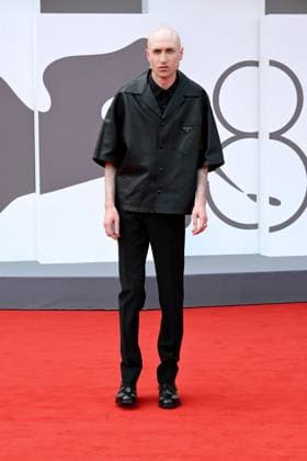Venice, 82nd Venice International Film Festival 2025, - Evening 5 - Red Carpet film: Under the Clouds Pictured: Daniel Blumberg  Copyright: xAlbertoxTerenghi PoolxPhotoxEventsx06x xipa-agency.netx xPoolxPhotoxEventsx06x IPA_Agency_IPA63663086