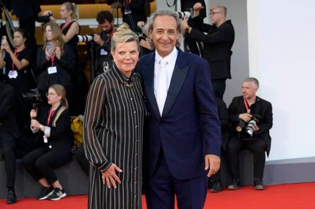 Dominique Lemonier und Alexandre Desplat bei der Premiere des Kinofilms Frankenstein auf der Biennale di Venezia 2025 82. Internationale Filmfestspiele von Venedig im Palazzo del Cinema. Venedig, 30.08.20