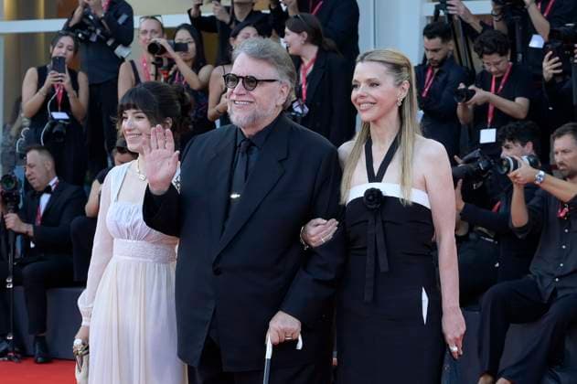 Guillermo del Toro mit Tochter Marisa del Toro und Ehefrau Kim Morgan bei der Premiere des Kinofilms Frankenstein auf der Biennale di Venezia 2025 82. Internationale Filmfestspiele von Venedig im Palazzo del Cinema. Venedig, 30.08.20
