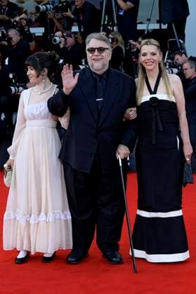 Guillermo del Toro mit Tochter Marisa del Toro und Ehefrau Kim Morgan bei der Premiere des Kinofilms Frankenstein auf der Biennale di Venezia 2025 82. Internationale Filmfestspiele von Venedig im Palazzo del Cinema. Venedig, 30.08.20