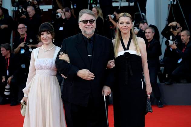 Guillermo del Toro mit Tochter Marisa del Toro und Ehefrau Kim Morgan bei der Premiere des Kinofilms Frankenstein auf der Biennale di Venezia 2025 82. Internationale Filmfestspiele von Venedig im Palazzo del Cinema. Venedig, 30.08.20