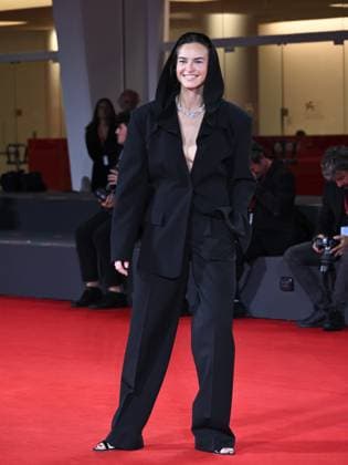 Venice, Italy: Venice, 82nd Venice International Film Festival 2025 - Evening 4 - Red Carpet for the film Valley of Smiles. Pictured: Kasia Smutniak Venice Italy  - ZUMAp169 20250830_zea_p169_1789 Copyright: xSimonexComix