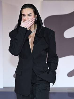 Venice, Italy: Venice, 82nd Venice International Film Festival 2025 - Evening 4 - Red Carpet for the film Valley of Smiles. Pictured: Kasia Smutniak Venice Italy  - ZUMAp169 20250830_zea_p169_1804 Copyright: xSimonexComix