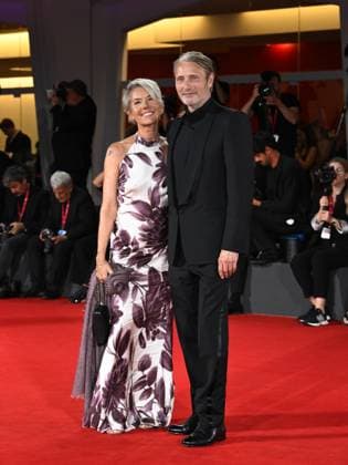 Venice, Italy: Venice, 82nd Venice International Film Festival 2025 - Evening 4 - Red Carpet for the film The Last Viking . Pictured: Mads Mikkelsen with his wife Hanne Jacobsen. Venice Italy  - ZUMAp169 20250830_zea_p169_1853 Copyright: xSimonexComix