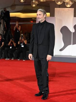 Venice, Italy: Venice, 82nd Venice International Film Festival 2025 - Evening 4 - Red Carpet for The Last Viking . Pictured: Mads Mikkelsen Venice Italy  - ZUMAp169 20250830_zea_p169_1891 Copyright: xSimonexComix