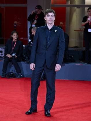 Venice, ITALY: Venice, 82nd Venice International Film Festival 2025 - Evening 4 - Red Carpet of the Film The Valley of Smiles - In the photo: Michele Riondino, Venice ITALY  - ZUMAp169 20250830_zea_p169_2000 Copyright: xManuelexMangiarottix