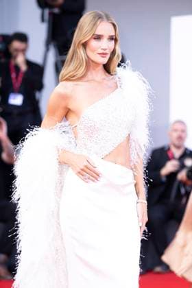 Frankenstein Red Carpet - The 82nd Venice International Film Festival Rosie Huntington-Whiteley during the Frankenstein red carpet during the 82nd Venice International Film Festival on August 30, 2025 in Venice, Italy. Venice Italy  Copyright: xDanielexCifalÃ x originalFilename: cifala-notitle250830_npUUG.jpg