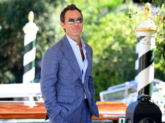 August 31, 2025, Venice, ITALY: British actor Jude Law arrives at the Lido Beach for the Venice International Film Festival, in Venice, Italy, 31 August 2025. The 82nd edition of the Venice Film Festival runs from 27 August to 06 September 2025. ANSA ETTORE FERRARI Venice ITALY  - ZUMAa110 20250831_zaf_a110_001 Copyright: xEttorexFerrarix