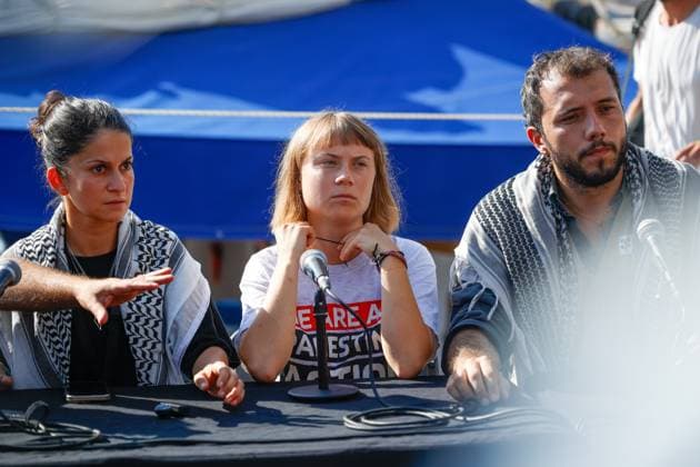 The Global Sumud Flotilla sets sail from Barcelona to Gaza with more than 20 boats and more than 300 people Activist Greta Thunberg c during a press conference before the farewell to the Global Sunat Flotilla at the Port of Barcelona, August 31, 2025, in Barcelona, Catalunya Espana The Global Sumud Flotilla sets sail from the Mediterranean to confront Israels illegal blockade and get humanitarian aid to Gaza The flotilla exceeds 20 boats and 300 people with activists from 44 different countries, who are expected to be joined by other vessels when they arrive in Tunis on Thursday, September 4 31 AUGUST 2025 GLOBAL SUMUD FLOAT BARCELONA CATALUNYA Kike Rincó Barcelona Catalunya Barcelona Catalunya Catalunya Espana  Copyright: xKikexRinconx 6925288