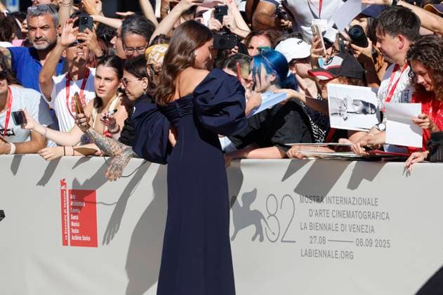 Alicia Vikander bei der Premiere des Kinofilms La Mage du Kremlin The Wizard of the Kremlin auf der Biennale di Venezia 2025 82. Internationale Filmfestspiele von Venedig im Palazzo del Cinema. Venedig, 31.08.2025