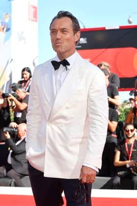 Jude Law bei der Premiere des Kinofilms La Mage du Kremlin The Wizard of the Kremlin auf der Biennale di Venezia 2025 82. Internationale Filmfestspiele von Venedig im Palazzo del Cinema. Venedig, 31.08.2025