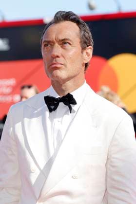 Jude Law bei der Premiere des Kinofilms La Mage du Kremlin The Wizard of the Kremlin auf der Biennale di Venezia 2025 82. Internationale Filmfestspiele von Venedig im Palazzo del Cinema. Venedig, 31.08.2025