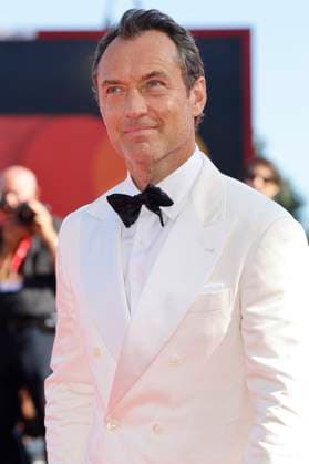 Jude Law bei der Premiere des Kinofilms La Mage du Kremlin The Wizard of the Kremlin auf der Biennale di Venezia 2025 82. Internationale Filmfestspiele von Venedig im Palazzo del Cinema. Venedig, 31.08.2025