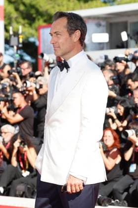 Jude Law bei der Premiere des Kinofilms La Mage du Kremlin The Wizard of the Kremlin auf der Biennale di Venezia 2025 82. Internationale Filmfestspiele von Venedig im Palazzo del Cinema. Venedig, 31.08.2025