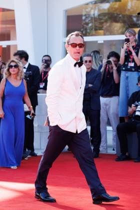 News - The Wizard Of The Kremlin (Le Mage Du Kremlin) Red Carpet - The 82nd Venice International Film Festival Jude Law attends The Wizard Of The Kremlin (Le Mage Du Kremlin) red carpet during The 82nd Venice International Film Festival at Sala Grande on August 31, 2025 in Venice, Italy. Photo: Cinzia Camela. Lido di Venezia Palazzo del cinema Italy Copyright: xCinziaxCamelax xLiveMediax LPN_2002845