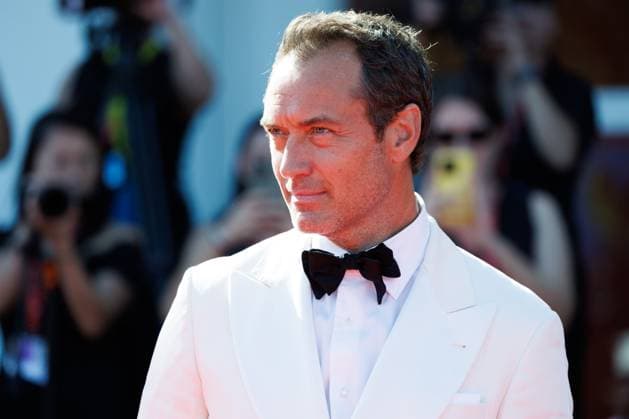 News - The Wizard Of The Kremlin (Le Mage Du Kremlin) Red Carpet - The 82nd Venice International Film Festival Jude Law attends The Wizard Of The Kremlin (Le Mage Du Kremlin) red carpet during The 82nd Venice International Film Festival at Sala Grande on August 31, 2025 in Venice, Italy. Photo: Cinzia Camela. Lido di Venezia Palazzo del cinema Italy Copyright: xCinziaxCamelax xLiveMediax LPN_2002849