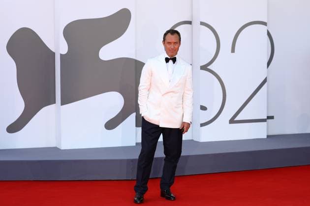 August 31, 2025, Venice, Veneto, Italy: JUDE LAW on the red carpet for The Wizard of the Kremlin Premiere screening at the 82nd Venice Film Festival at the Venice Lido, Italy. Venice Italy - ZUMAc179 20250831_zep_c179_112 Copyright: xMickaelxChavetx