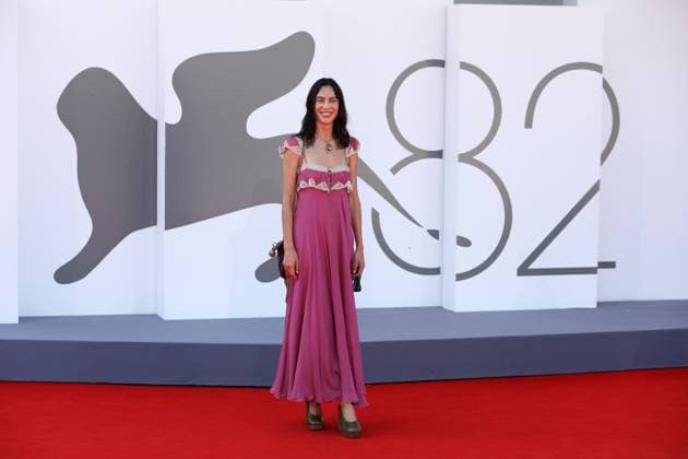 August 31, 2025, Venice, Veneto, Italy: ALEXA CHUNG on the red carpet for The Wizard of the Kremlin Premiere screening at the 82nd Venice Film Festival at the Venice Lido, Italy. Venice Italy - ZUMAc179 20250831_zep_c179_099 Copyright: xMickaelxChavetx