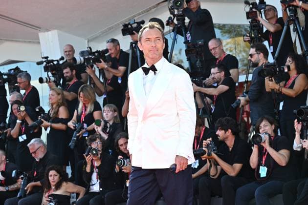 82nd Film Festival, Red carpet of the film Le mage du Kremlin Venice Biennale, 82nd Venice International Film Festival. Red carpet for the film Le mage du Kremlin (The Wizard of the Kremlin). In the photo Jude Law . Venice, Italy 31 August 2025, Credit:Maria Laura Antonelli Avalon Italy, Venice  Copyright: xMariaxLauraxAntonellix xAvalonx 1032977640