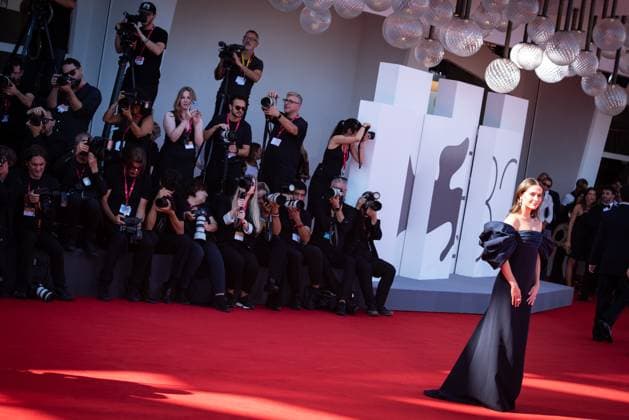 Venice, Italy - August 31, 2025: Alicia Vikander attends the The Wizard of the Kremlin red carpet during The 82nd Venice International Film Festival. Venice Italy Copyright: xLoredanaxSangiulianox LSangiuliano-2212