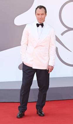 British actor Jude Law attends the premiere of The Wizard Of The Kremlin at the 82nd Venice Film Festival in Venice, Italy on Sunday, August 31, 2025.  VEN20250831153 RUNExHELLESTAD